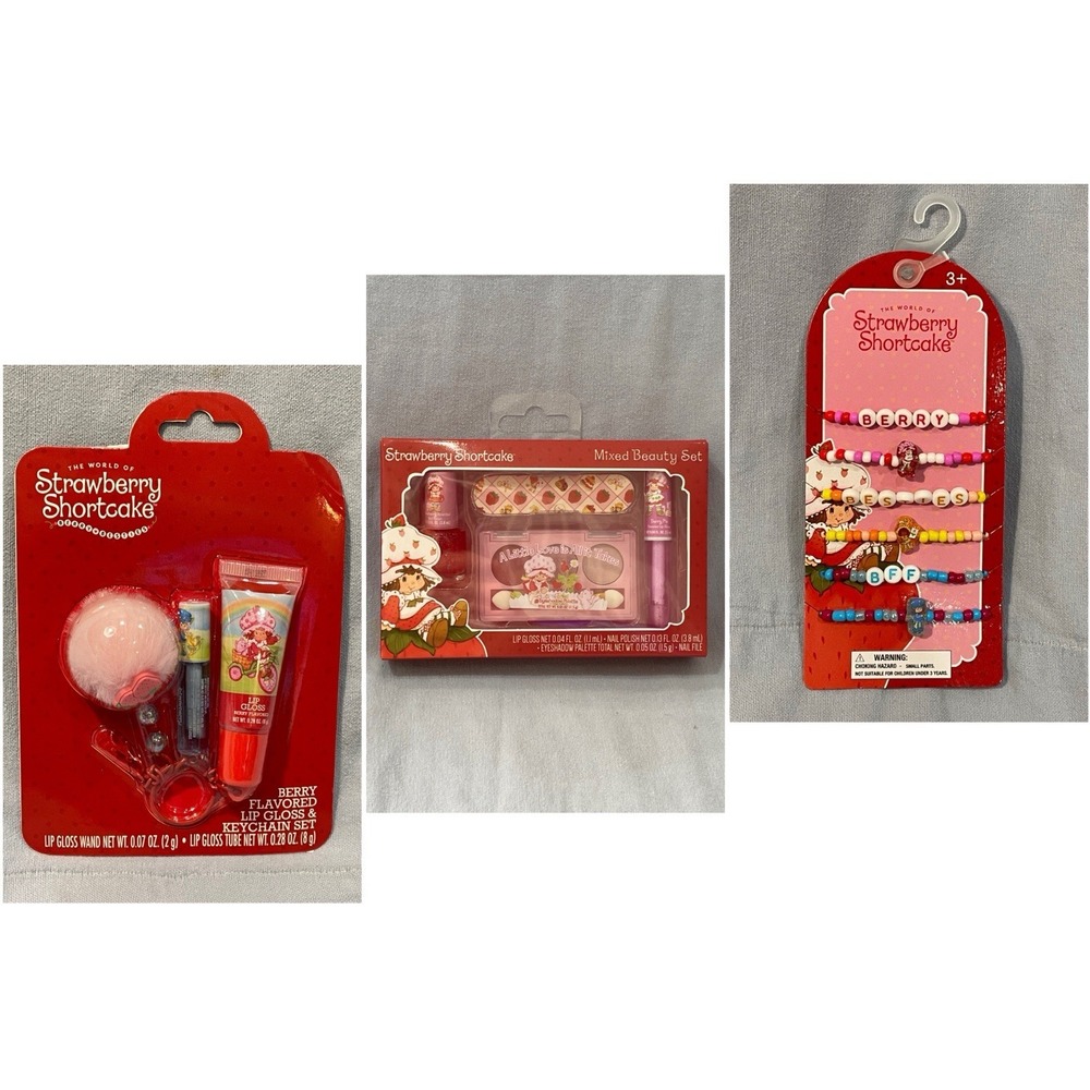 NEW Set‎ Strawberry Shortcake Berry Besties Lip Gloss Keychain Bracelet Beauty